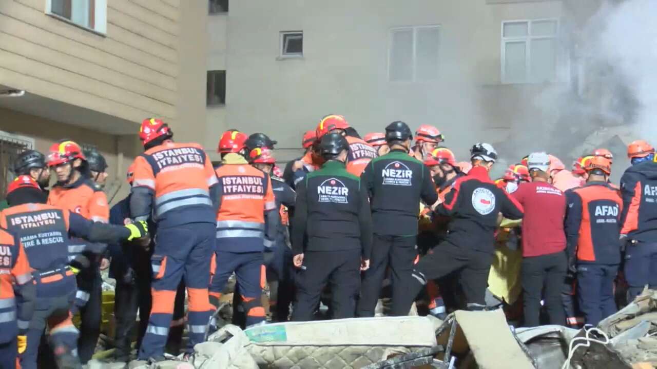 Enkaz altındaki son kişi çıkarıldı! Ölü sayısı 5’e yükseldi 3